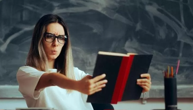 Presbiopia! Nëse nuk korrigjohet, mund të çojë në