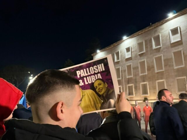 Nis protesta e PD para Kryeministrisë, opozita kërkon dorëheqjen