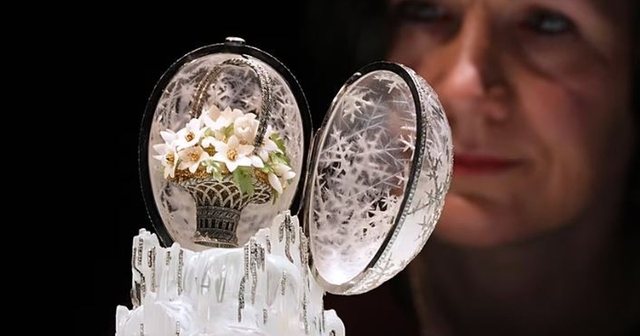 Me kristale e diamante, veza e rrallë Fabergé thyen rekordet e