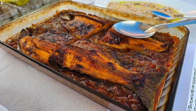 Mbreti i liqenit të Ohrit! Ja sekreti se si gatuhet peshku Koran!