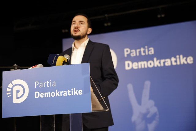 Ervin Salianji nis “Foltoren” në Durrës: Ky