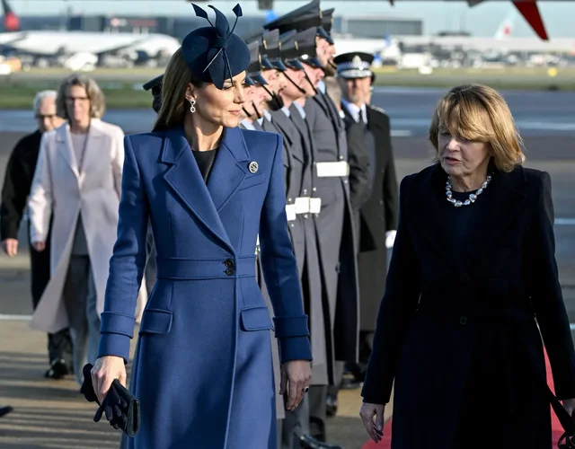 Princesha e Uellsit shkëlqeu në Windsor me fustanin blu dhe