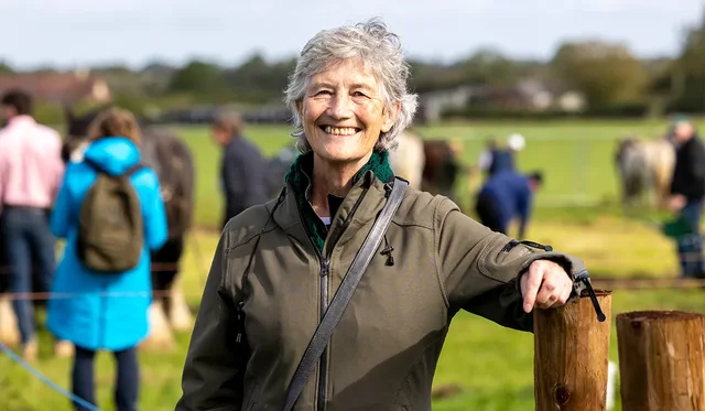 Bota po humbet besimin te gratë udhëheqëse