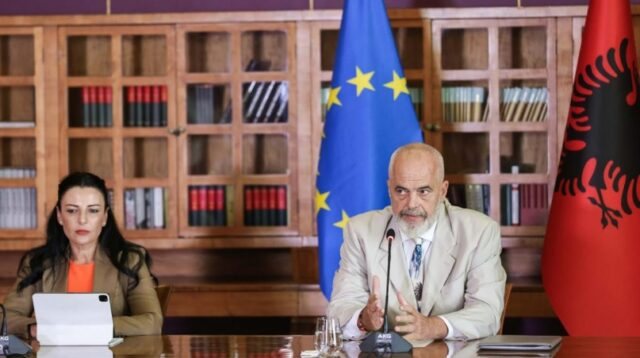 Shoqata e Gjyqtarëve reagon ndaj deklaratave të kryeministrit për