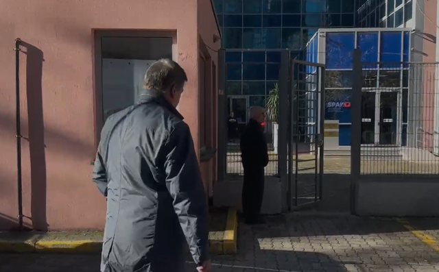 Ish-presidenti Bamir Topi në SPAK, për 21 Janarin