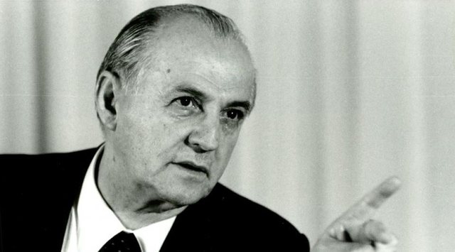 Ramiz Alia: Shkatërrimi i Shqipërisë nga iluzionet e