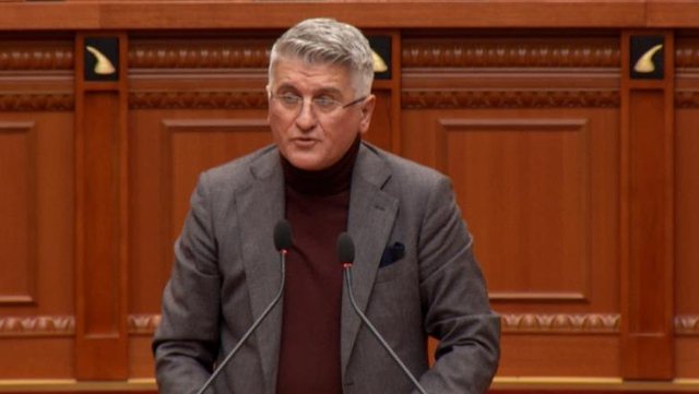 Agron Gjekmarkaj jep dorëheqjen si nënkryetar i PD-së!