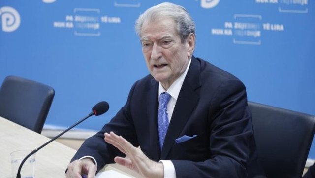 Reagimi i Berishës pas kërkesës së SPAK për heqjen e