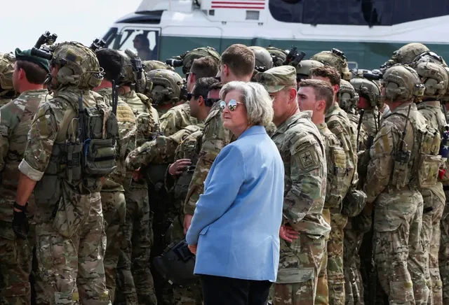 Intervista e shefes s&euml; kabinetit t&euml; Donald Trump trondit