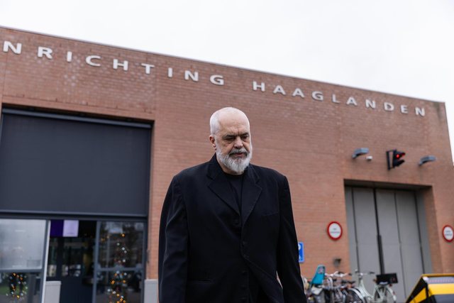 Rama tregon bised&euml;n pas  takimit me Hashim Tha&ccedil;in!