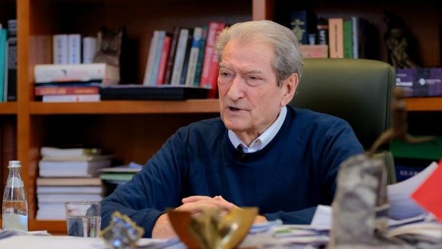 Berisha: Ftova Lapajn t&rsquo;i bashkohet protest&euml;s s&euml; 22 dhjetorit,