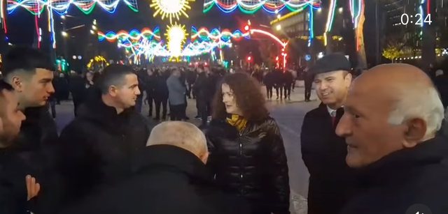 Video/ Argita dhe Jamarb&euml;r Malltezi n&euml; protest&euml;!