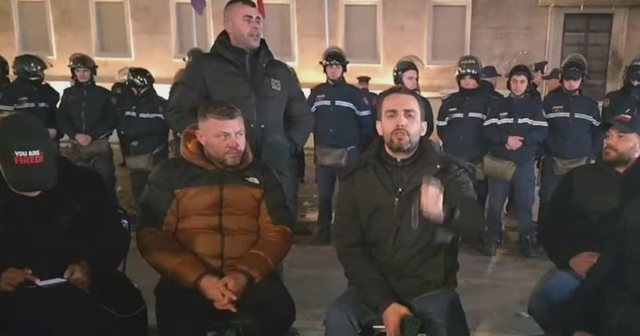 Ik&euml;n Berisha, vjen Lapaj