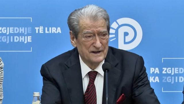 Berisha: Ervin Salianji ka kaluar vij&euml;n e kuqe!