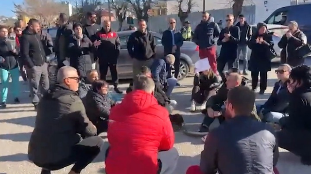 Prej 4 dit&euml;sh pa uj&euml;, qytetar&euml;t e Vlor&euml;s bllokojn&euml;