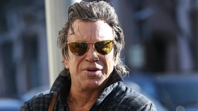 Mickey Rourke rrezikon d&euml;bimin nga sht&euml;pia, nis fushat&euml; GoFundMe