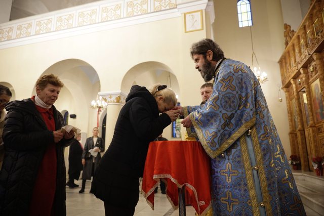 Foto/ Kryepeshkopi Joan drejton Mesh&euml;n e Ujit t&euml; Bekuar n&euml;