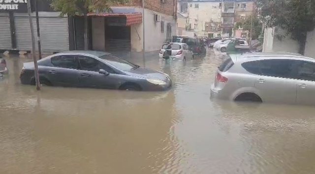 Evakuim i menj&euml;hersh&euml;m n&euml; Durr&euml;s!