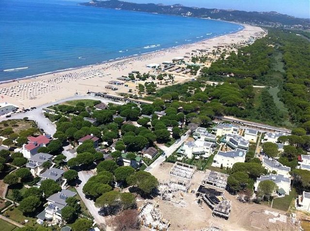 Vilat e Berish&euml;s dhe Met&euml;s, af&euml;r dig&euml;s. N&euml;se