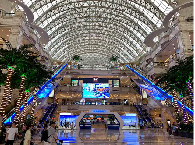 Qendra Globale e Shekullit të Ri. Ndërtesa më e madhe në