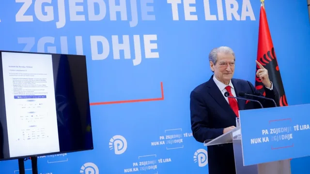 Berisha: Jam politikani m&euml; i hetuar brenda dhe jasht&euml;
