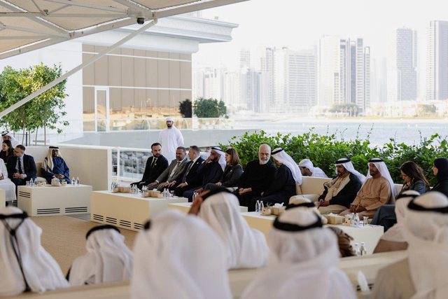 Rama ndan fotot nga Abu Dhabi: Mikpritje e paharrueshme! Ja &ccedil;far&euml;