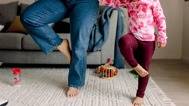 Pse q&euml;ndrimi n&euml; nj&euml; k&euml;mb&euml; &euml;sht&euml; m&euml; i