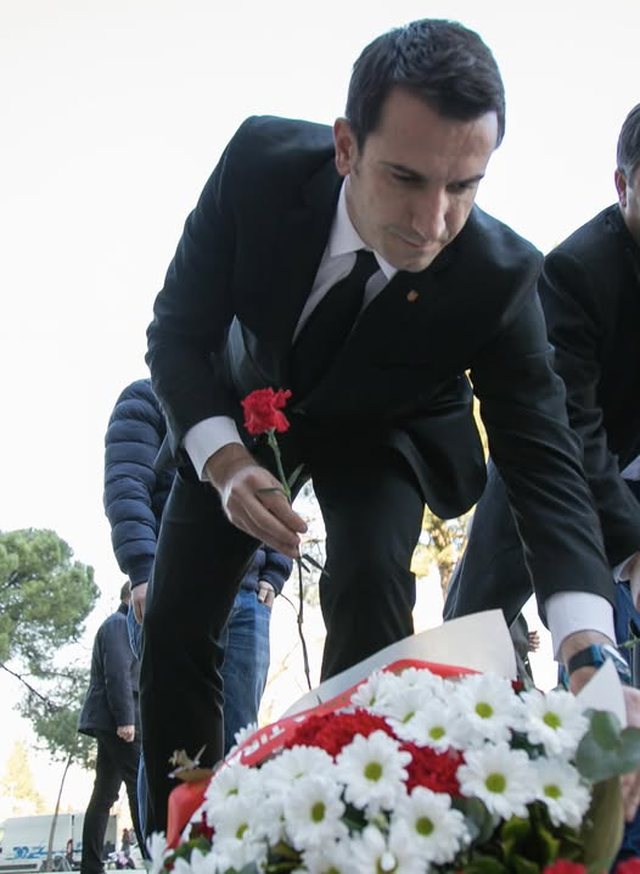 Veliaj kujton 21 Janarin: Gjaku i t&euml; pafajshm&euml;ve th&euml;rret p&euml;r