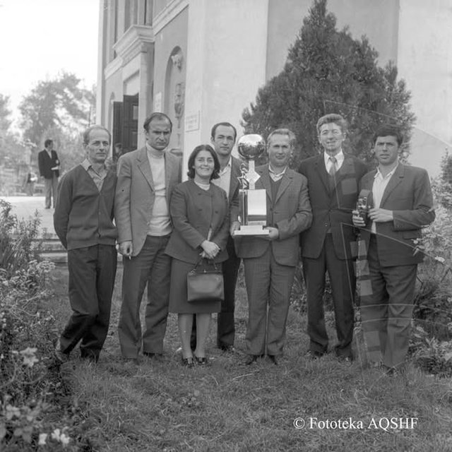 Beni ecën vetë u bë 50 vjeç!