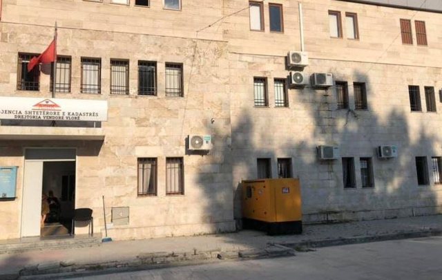 Kadastra e Vlorës shpërngulet në Tiranë, punonjësit dhe