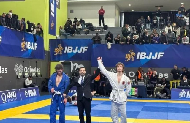 Medalja e artë në Lisbonë për talentin shqiptar Dardan