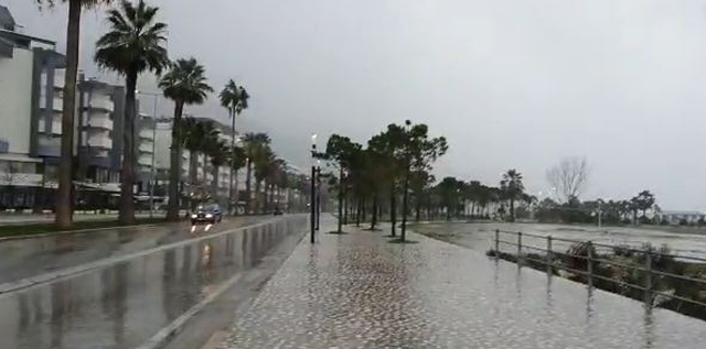 Moti përkeqësohet/ IGJEUM: Reshje të forta shiu, borë