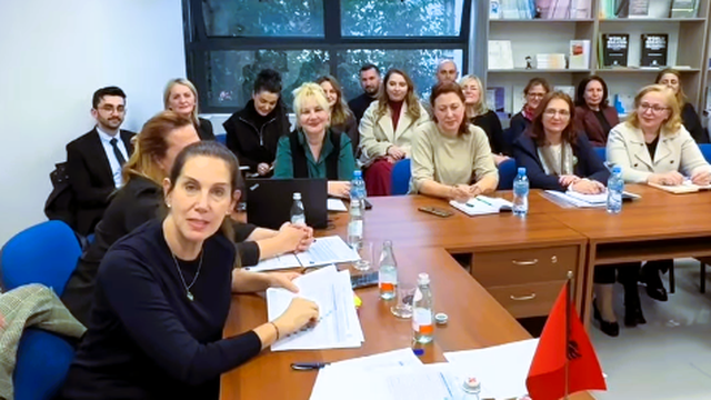 Reformë në tekste shkollore pas një dekade, Kumbaro: