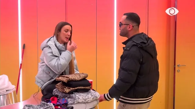 Juela debaton ashpër me Stenaldon: Ti po vdisje të dilje i larë