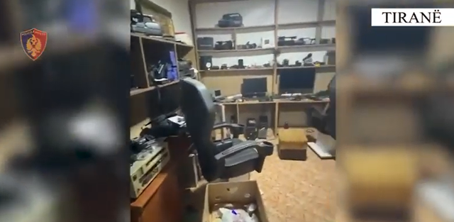 Zbulohet laboratori i ekstazis&euml; n&euml; Tiran&euml;! Xhaxha e nip