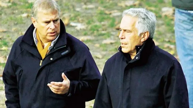 Zbulohen email-et e fundit. &Ccedil;far&euml; ndodhi n&euml; dark&euml;n luksoze