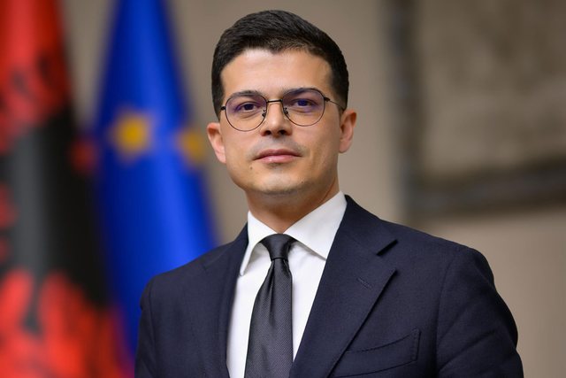 Gjyqi ndaj ish-krer&euml;ve t&euml; U&Ccedil;K-s&euml;, Vengu: Po barazohen