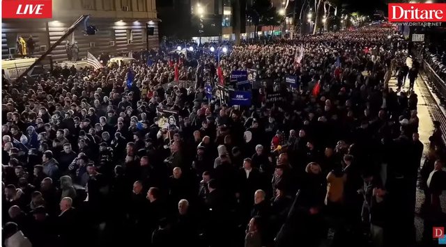 LIVE/ Nis protesta e thirrur nga Sali Berisha