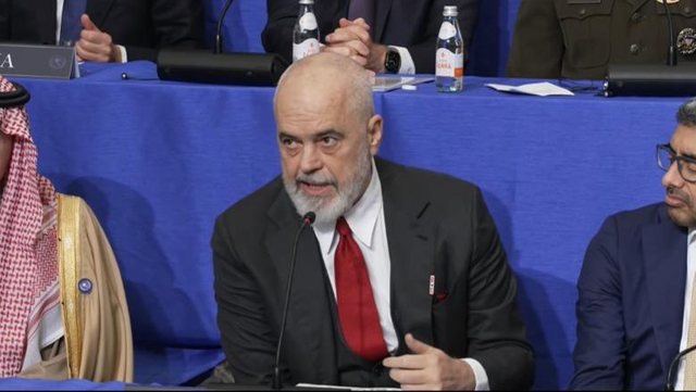 Rama i k&euml;rkon ndihm&euml; Trump-it p&euml;r gjyqin ndaj krer&euml;ve