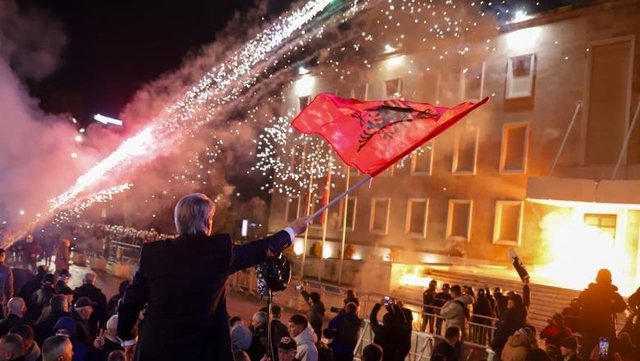 A do jet&euml; protesta e sotme e Berish&euml;s kund&euml;r Amerik&euml;s?