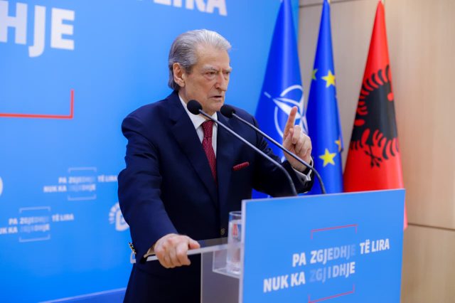 PD protestë, Berisha: Sot nis pranvera e re!