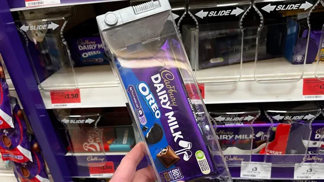 Hajdutët ndryshojnë trend në Britani. Vjedhin çokollata!