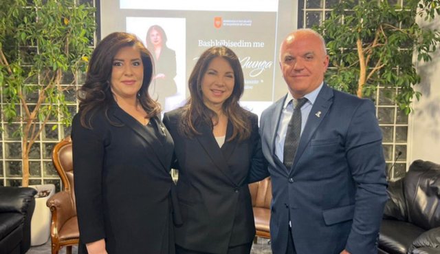 Rudina Xhunga bashkon shqiptarët në Athinë!