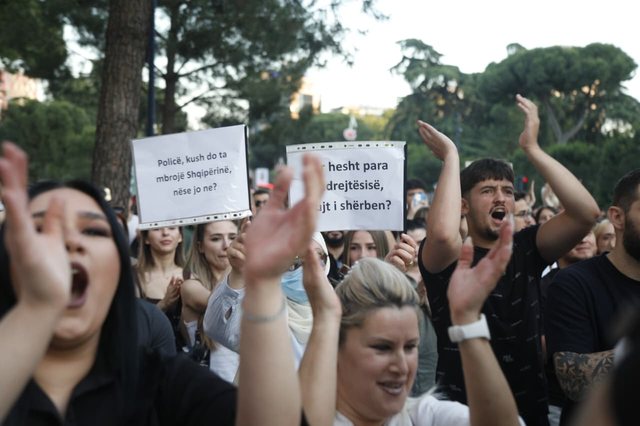 Pamjet/ Pas dhunës në protestën e Zvërnecit, qytetarët