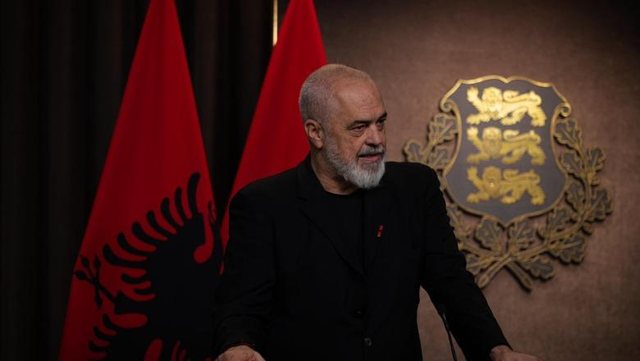 Resorti në Zvërnec/ Rama fton protestuesit: Zgjidhni 20