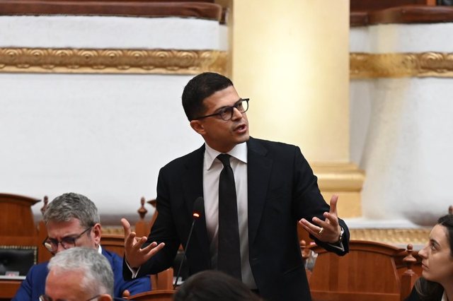 Pirro Vengu debat me Berish&euml;n: Tregoni t&euml; v&euml;rtet&euml;n p&euml;r