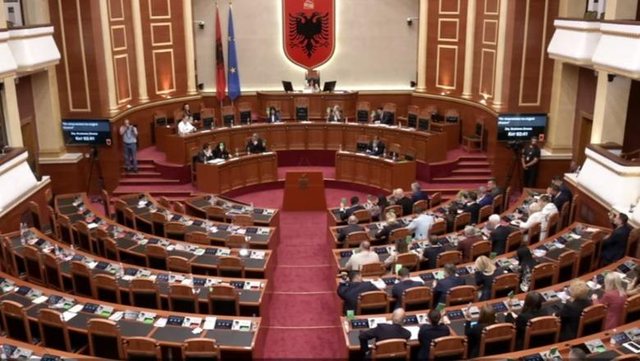 Kuvendi miraton marr&euml;veshjen e sigurimeve shoq&euml;rore me Polonin&euml;