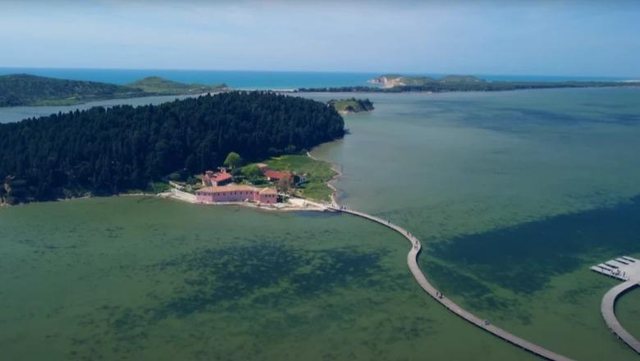 Besa, jo gjaku: Zv&euml;rneci dhe Shqip&euml;ria q&euml; ia vlen t&euml; ruhet