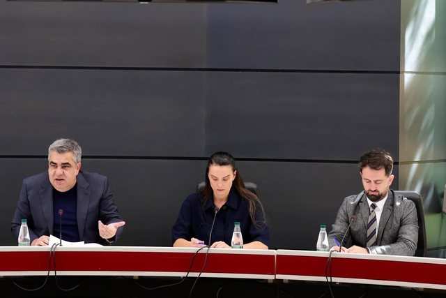 Ministri Gonxhja mbledh Task Forc&euml;n p&euml;r sezonin turistik 2026: Fokus
