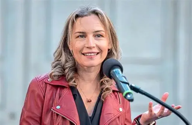 U p&euml;rfol si kryeministre e ardhshme, Lea Ypi p&euml;rsh&euml;ndet